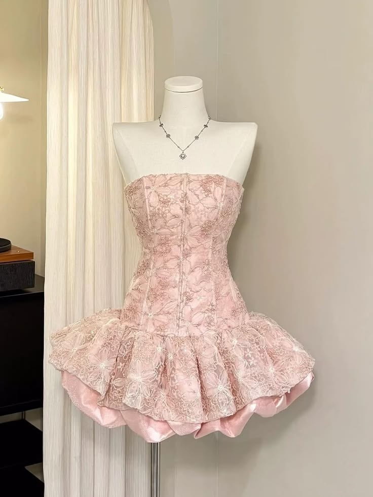 Niedliches Ballkleid, trägerlos, pink, paillettenbesetzt, Spitze, kurz, Mini, für den 15./16. Geburtstag, Homecoming-Kleid MP713
