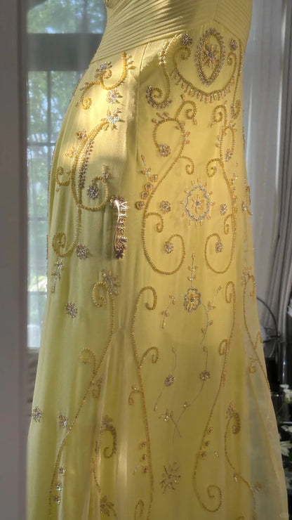 Elegantes gelbes Meerjungfrauen-Spaghettiträger-Ballkleid aus Perlenchiffon, ärmellos, bodenlang MP971