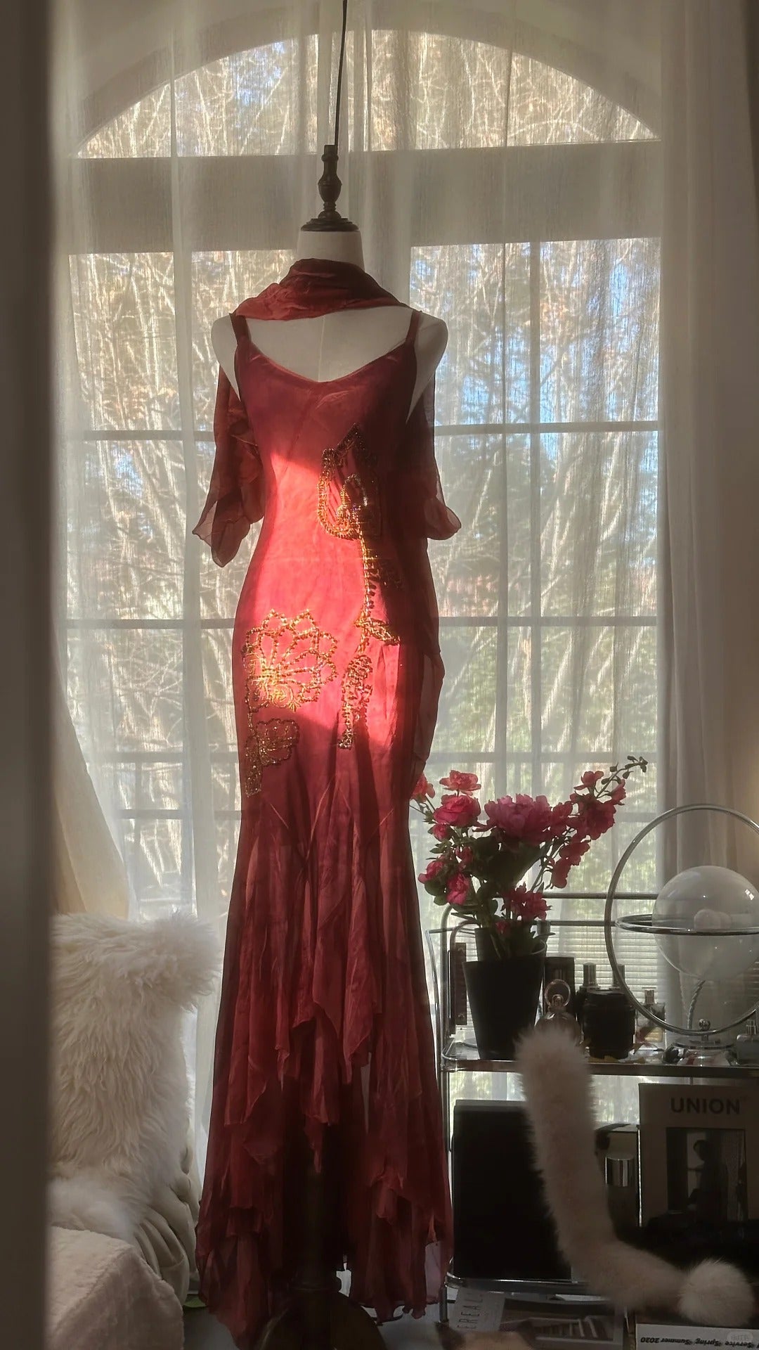 Bescheidenes Meerjungfrauen-Spaghettiträger-Kleid aus burgunderrotem Chiffon mit Perlenverzierung, bodenlang, Abend-/Ballkleid MP1041