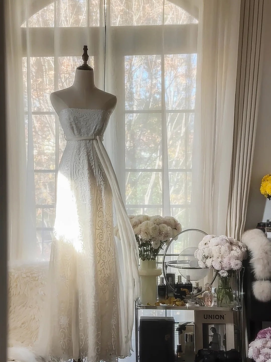 Pretty Mermaid Strapless White Sequin With Beading Long Sleeveless Formal Gowns Prom Dresses MP1125