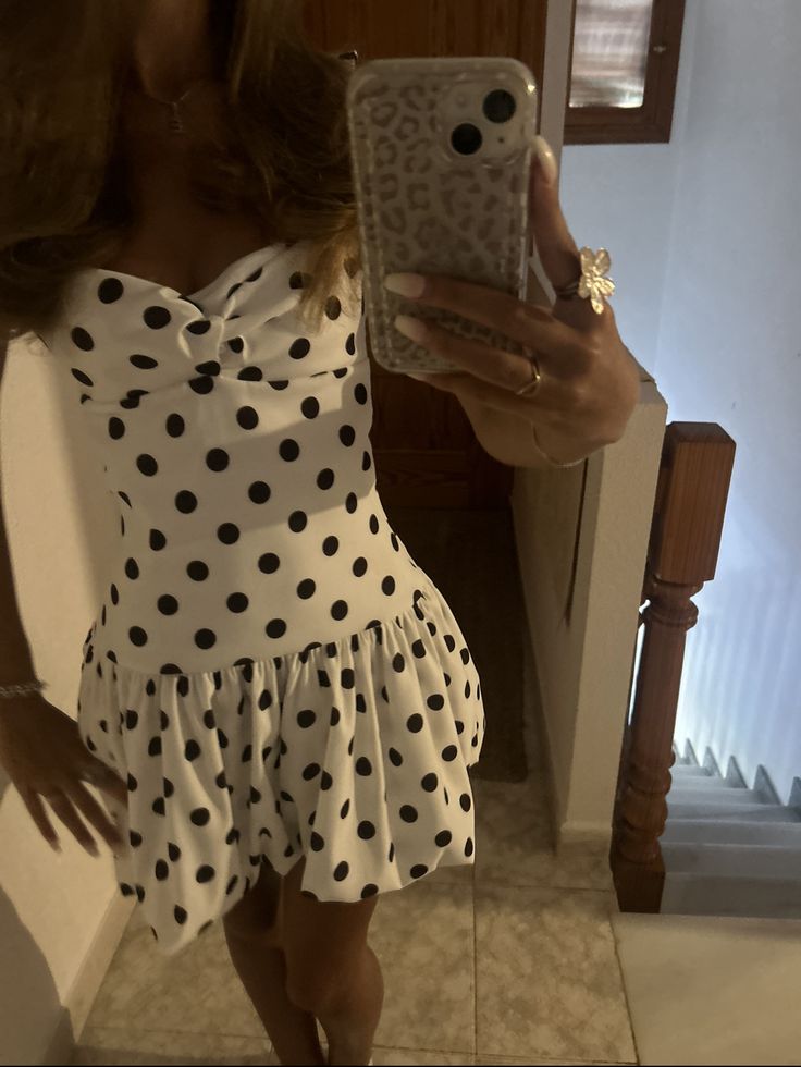 Eng anliegende Träger Hoco Kleid Inspo Homecoming Edle schwarze Tupfen Süße Party Outfits MP409