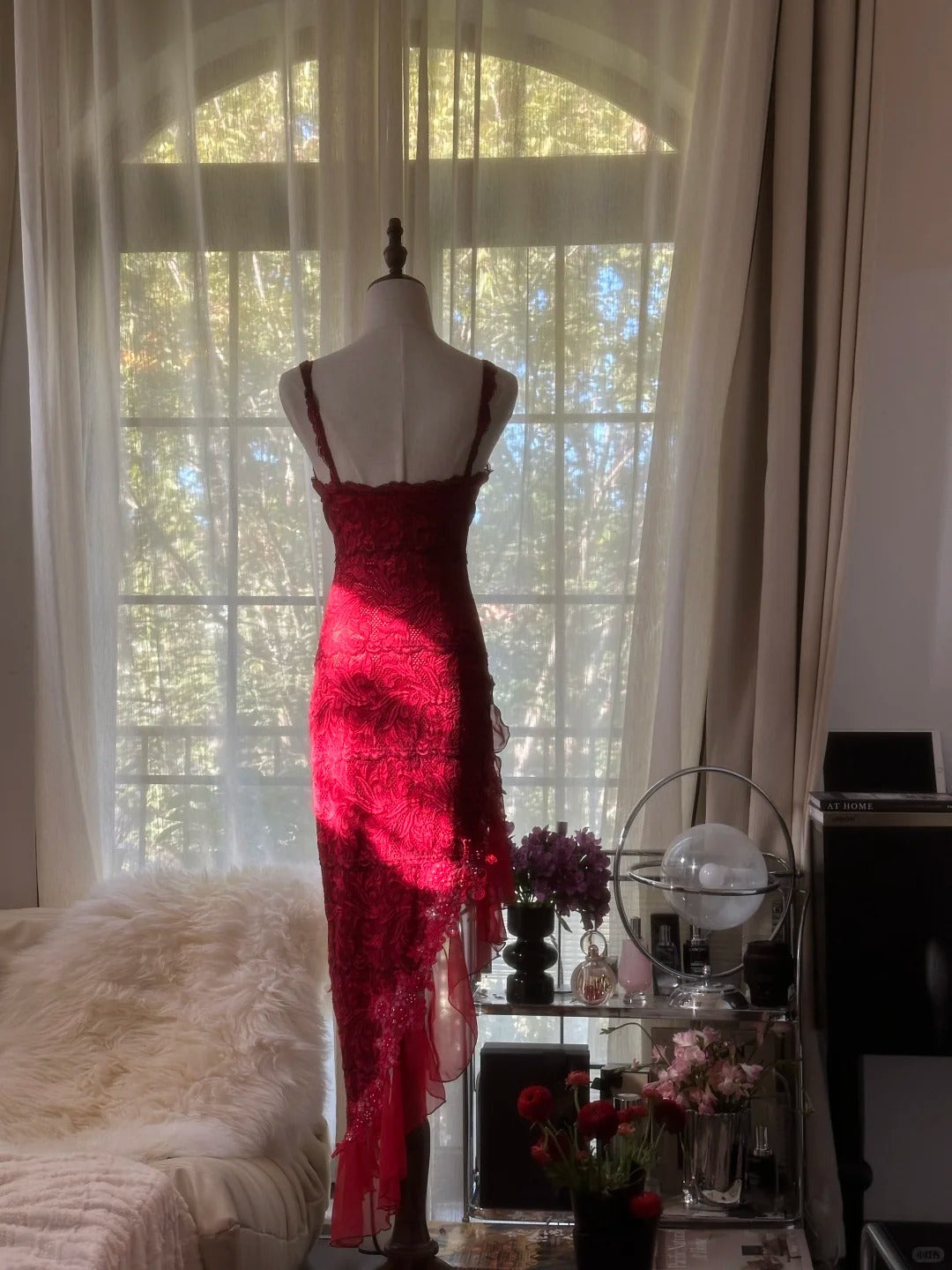 Süßes Etui Spaghetti-Träger Rot Spitze Unregelmäßiges Ärmelloses Formelles Abendkleid Ballkleider MP1133