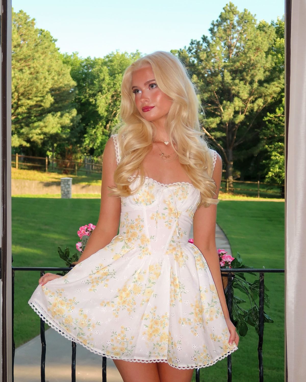 Süße A-Linien kurze Heimkehrkleider Träger Blumen Chiffon 16. Geburtstag Partykleid MP330