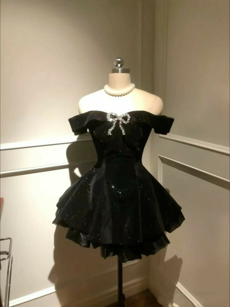 Unique Ball Gown Off The Shoulder Black With Short Sleeves Mini Short Court Homecoming Dresses Hoco Gown MP1355