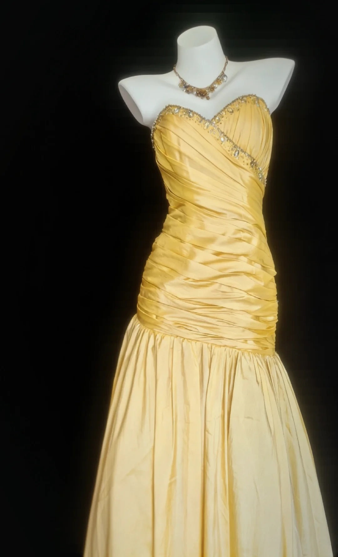 Charming Mermaid Sweetheart Yellow Pleated With Beaded Bodice Long For Senior Year 2026 Prom Dresses Birthday 16th Dress MP091