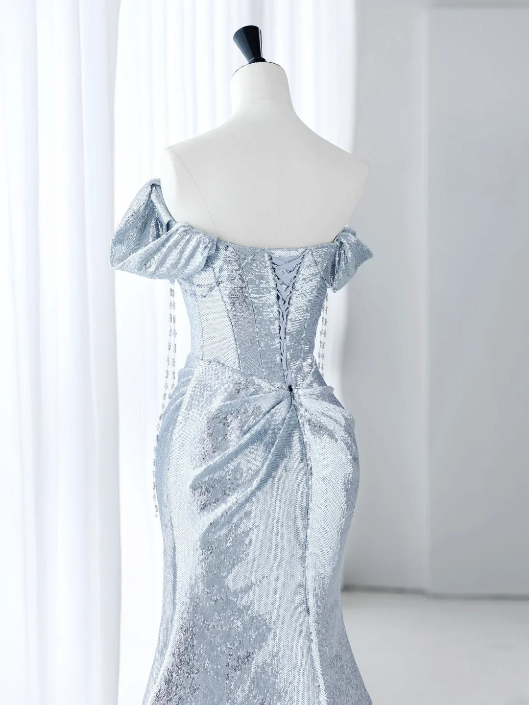 Robes de bal bleu clair Esthétique Robe de soirée sirène à paillettes épaules dénudées MP234