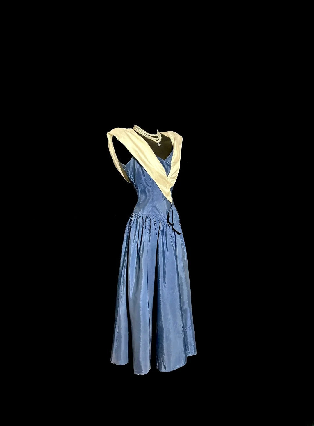 Elegante mittellange Ballkleider, A-Linien-Kleid aus blauem Satin, formelles Kleid, Abschlusskleid MP375