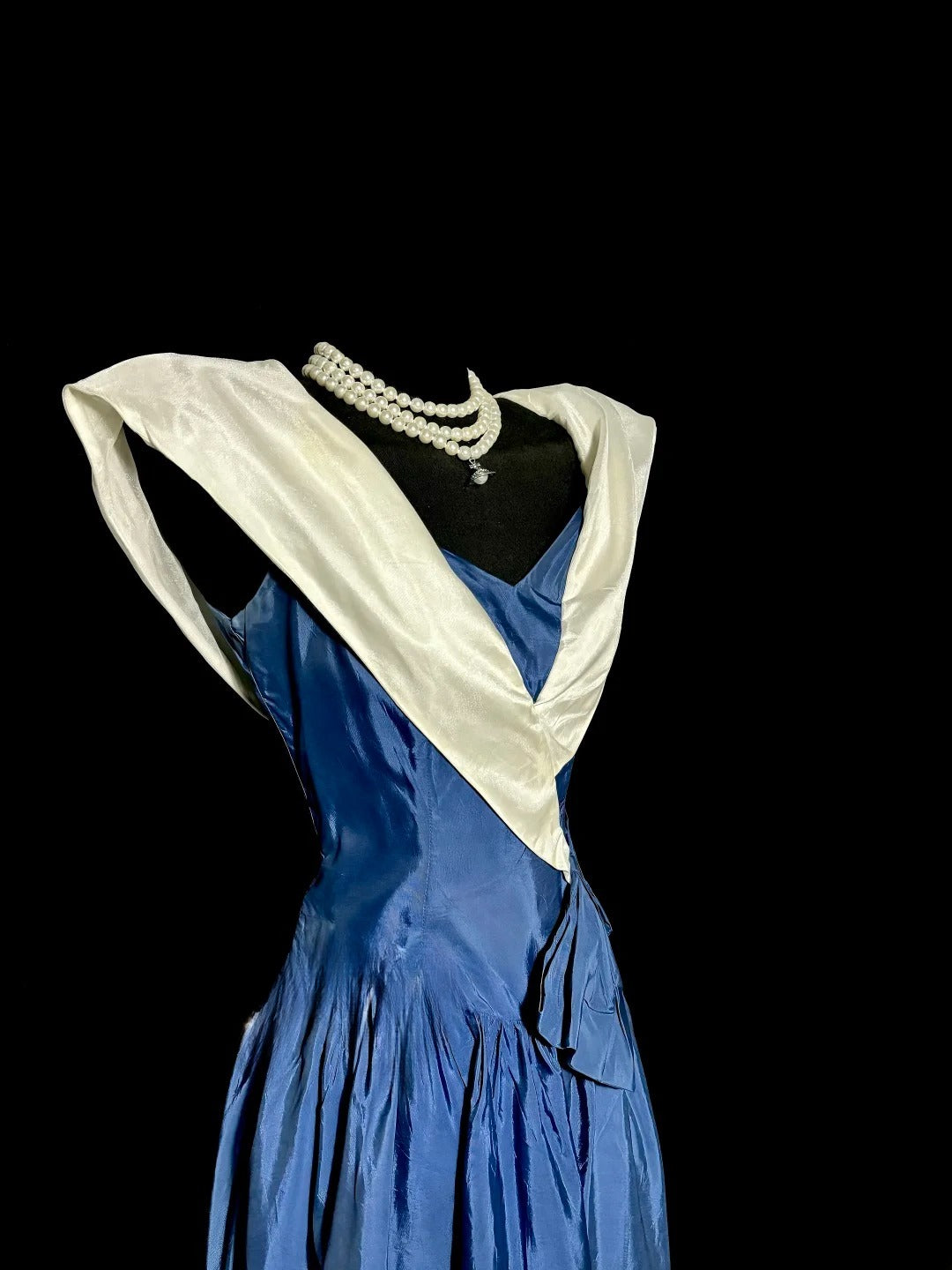 Elegante mittellange Ballkleider, A-Linien-Kleid aus blauem Satin, formelles Kleid, Abschlusskleid MP375