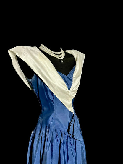 Elegante mittellange Ballkleider, A-Linien-Kleid aus blauem Satin, formelles Kleid, Abschlusskleid MP375