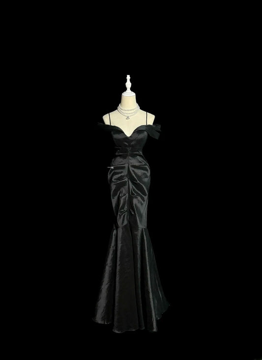 Modest Long Prom Dresses Mermaid Spaghetti Strap Black Satin Formal Dress Graduation Gown MP383