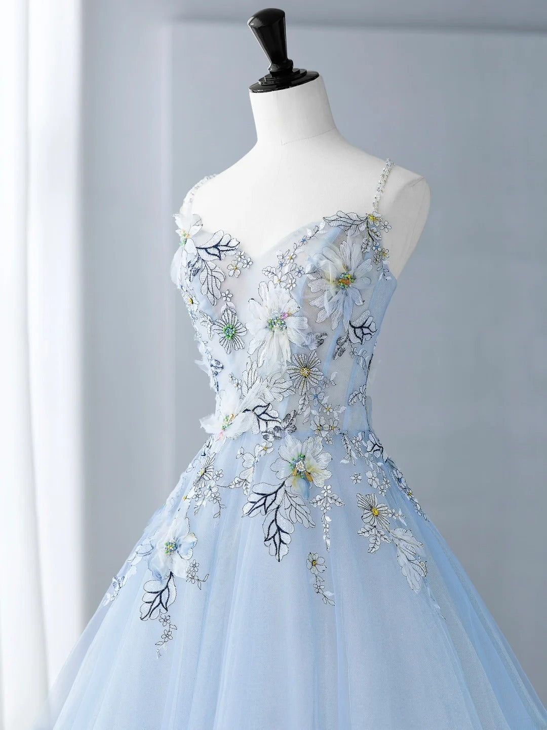 Sweet Long Quinceañera Dresses Ball Gown Sweetheart Light Sky Blue With Appliques Quince Dress MP251