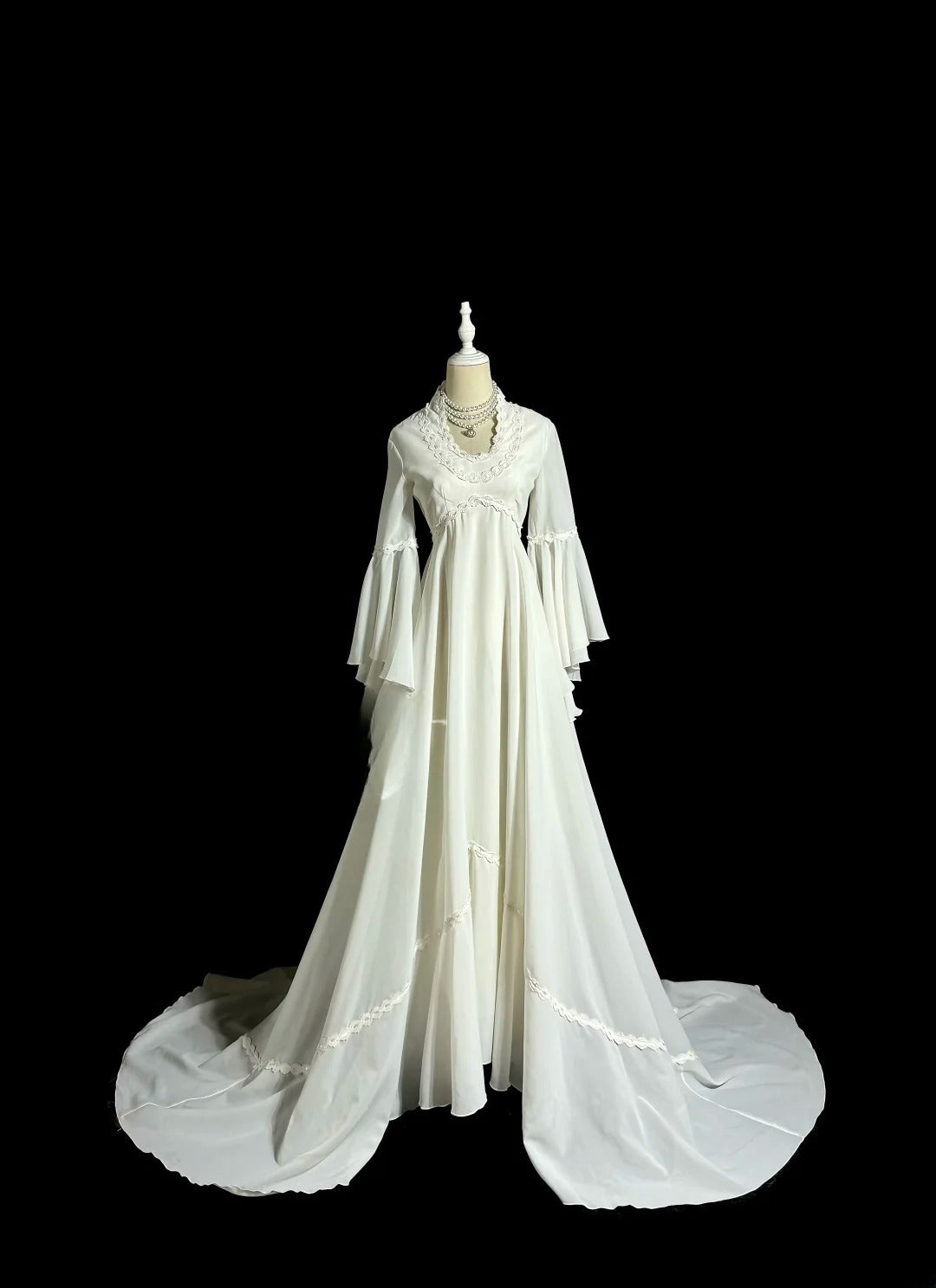 Dream A Line Manches Longues Ivoire Avec Applique Mousseline Traîne Courte Robes De Mariée Princesse MP391