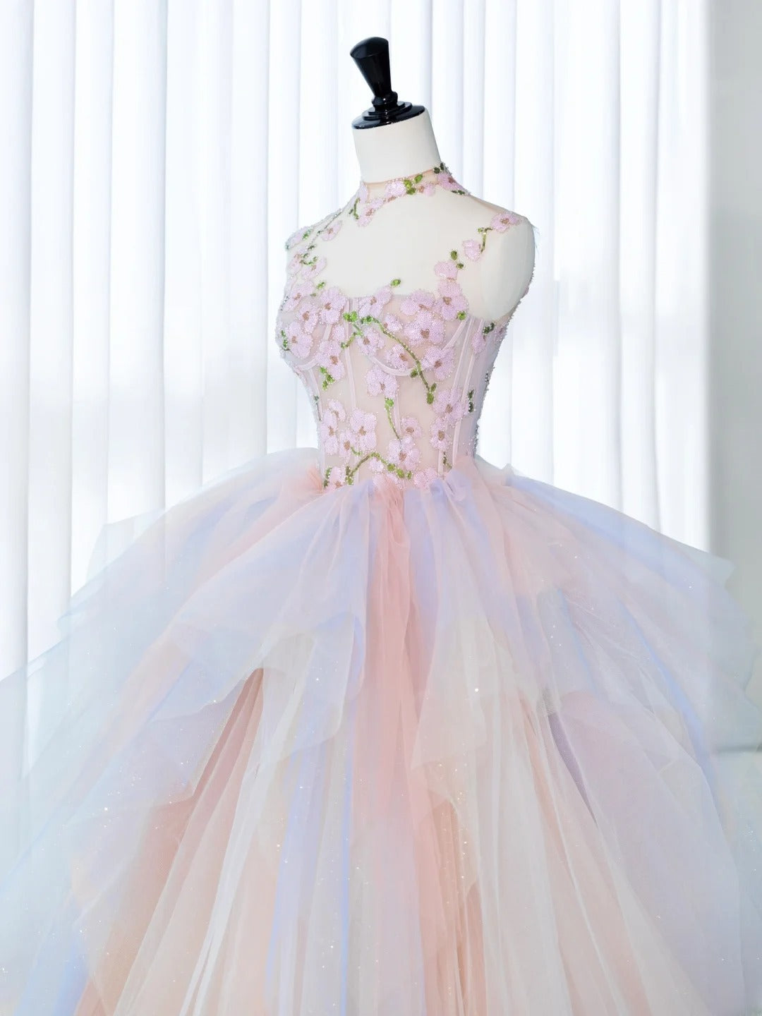 Douces et longues robes de Quinceañera Robe de bal Bustier Cœur Rose Fleurie Tulle avec Appliques Robe de Quinceañera MP259