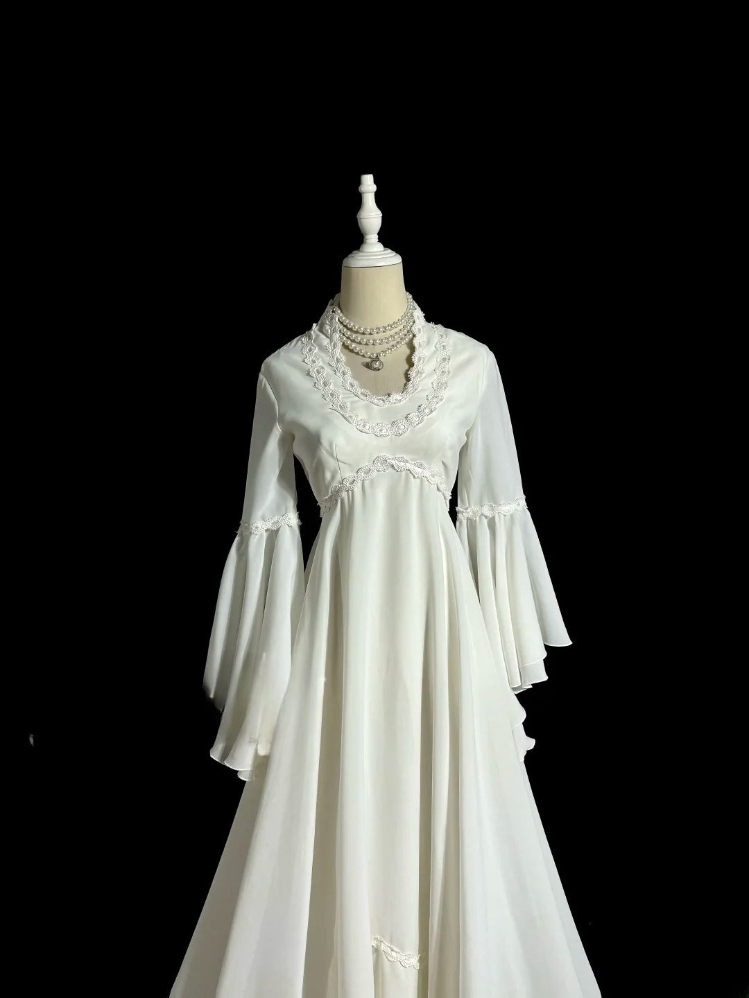 Dream A Line Manches Longues Ivoire Avec Applique Mousseline Traîne Courte Robes De Mariée Princesse MP391