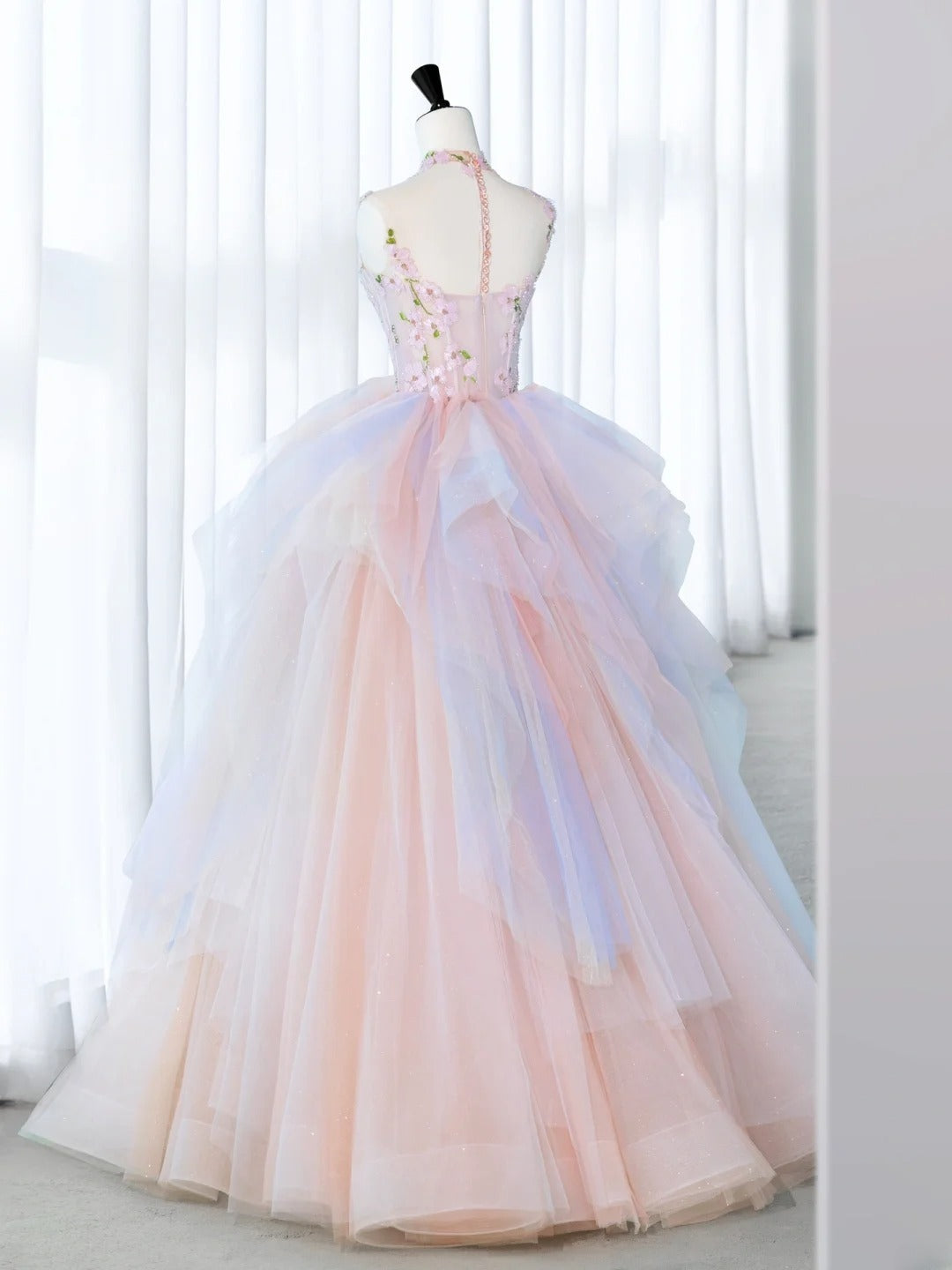 Douces et longues robes de Quinceañera Robe de bal Bustier Cœur Rose Fleurie Tulle avec Appliques Robe de Quinceañera MP259