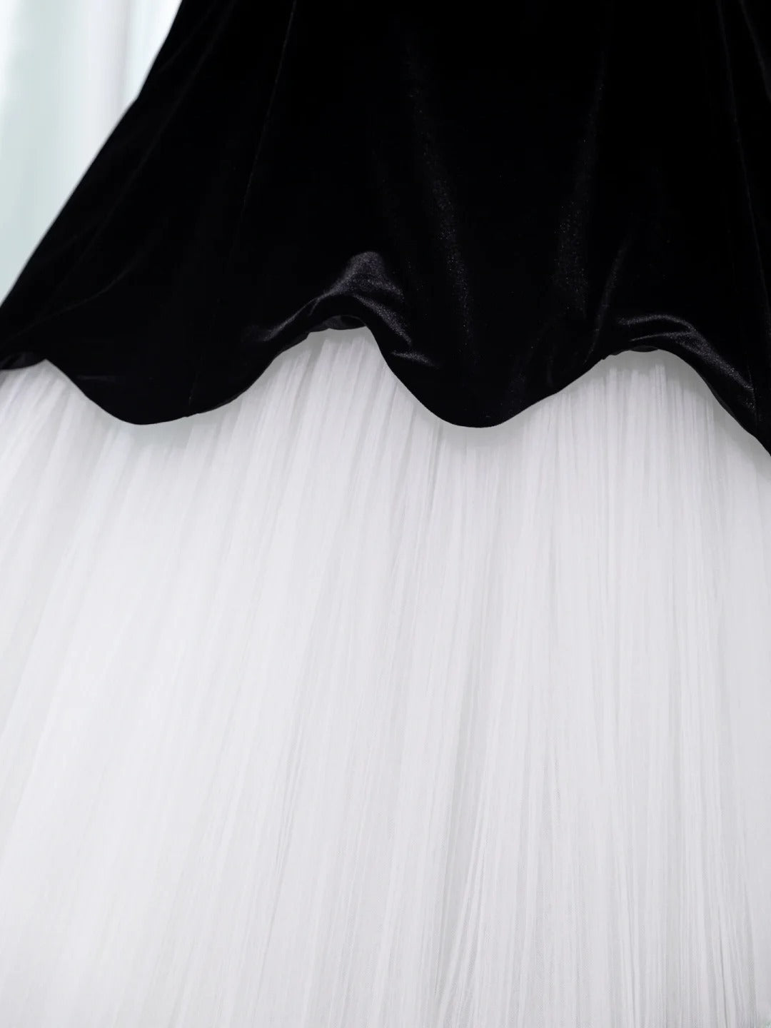 Classy Elegant Long Prom Dresses Mermaid Strapless Black Velvet White Tulle Senior Formal Dress Ideas Graduation Gown MP260