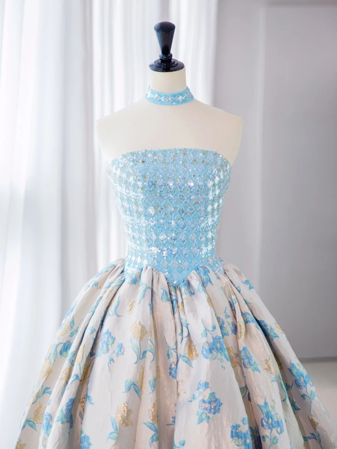 Sweet Long Quinceañera Dresses Ball Gown Strapless Blue Floral Satin With Beadings Quince Dress MP263
