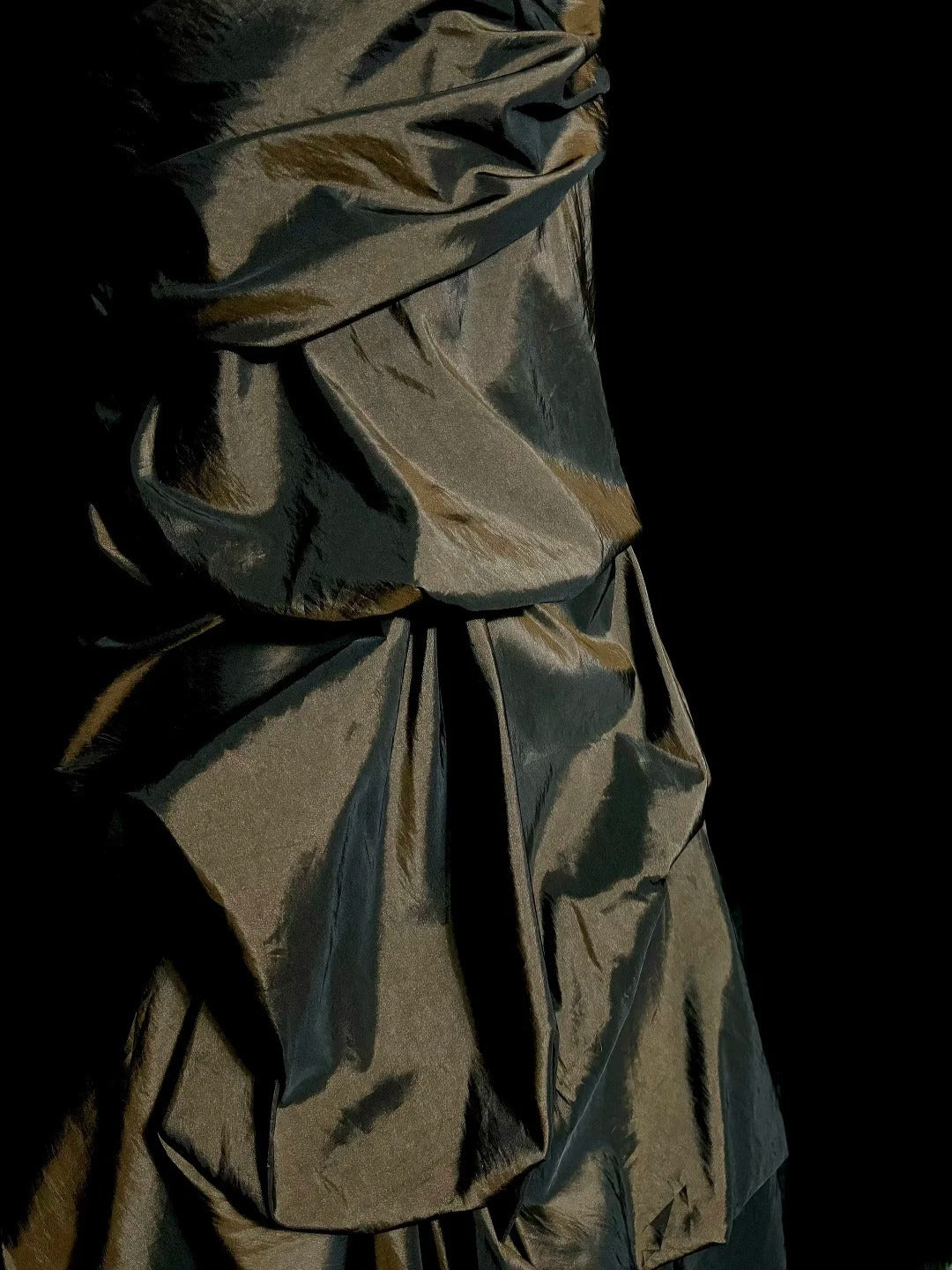 Bescheidene Meerjungfrauen-Herz-Taft-ärmellose Ballkleider mit Rüschen Lange festliche Kleider Abschlussballkleid MP401