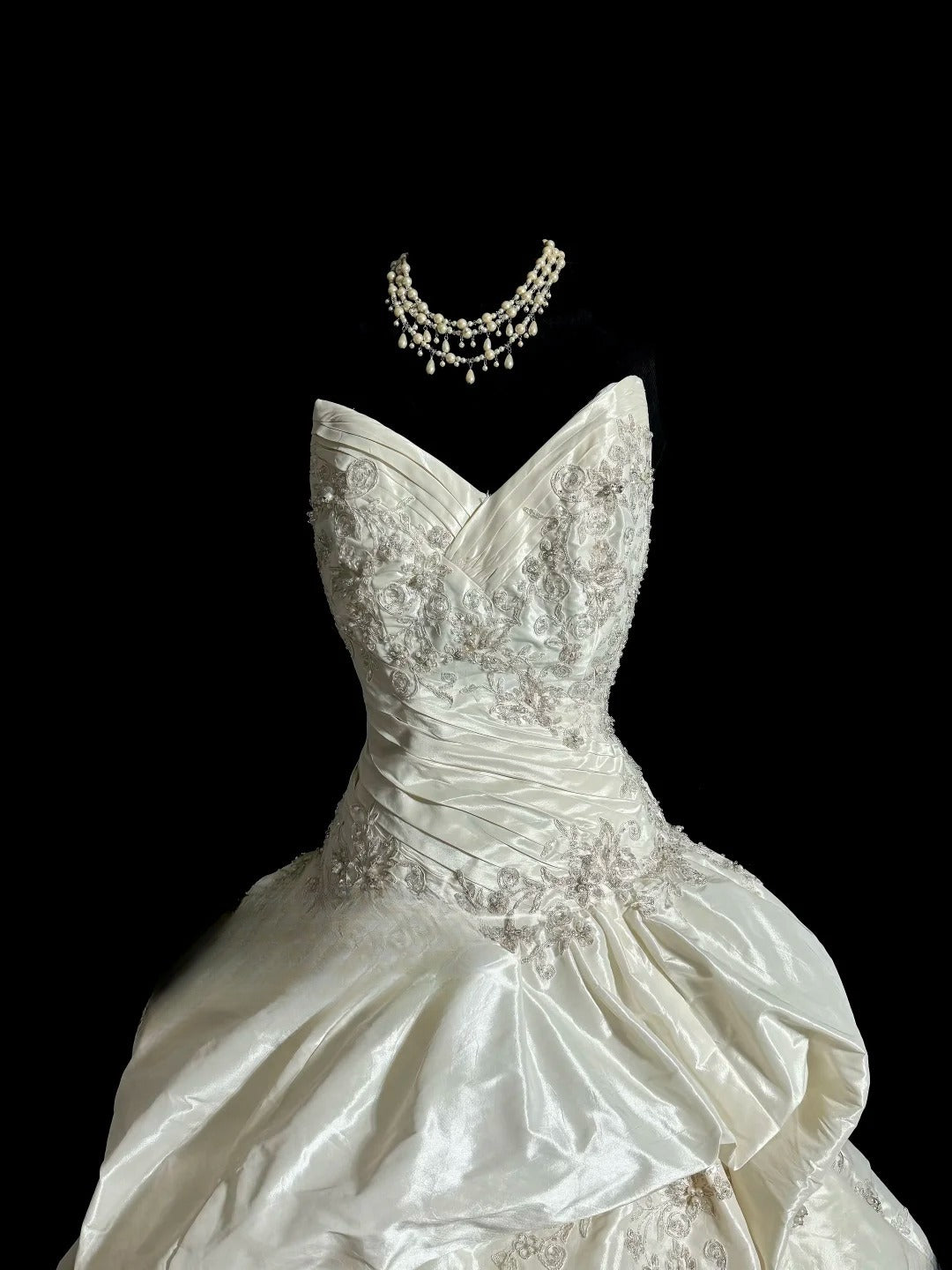 Vintage Ballkleid 70er Sweetheart Tüll Elfenbein mit Perlen Hofschleppe Prinzessin Brautkleider Hochzeitskleider MP487