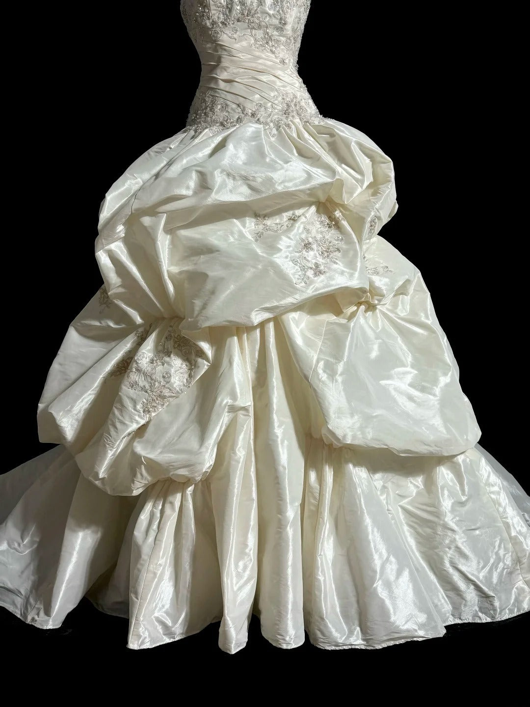 Vintage Ballkleid 70er Sweetheart Tüll Elfenbein mit Perlen Hofschleppe Prinzessin Brautkleider Hochzeitskleider MP487