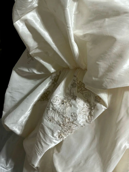 Vintage Ballkleid 70er Sweetheart Tüll Elfenbein mit Perlen Hofschleppe Prinzessin Brautkleider Hochzeitskleider MP487