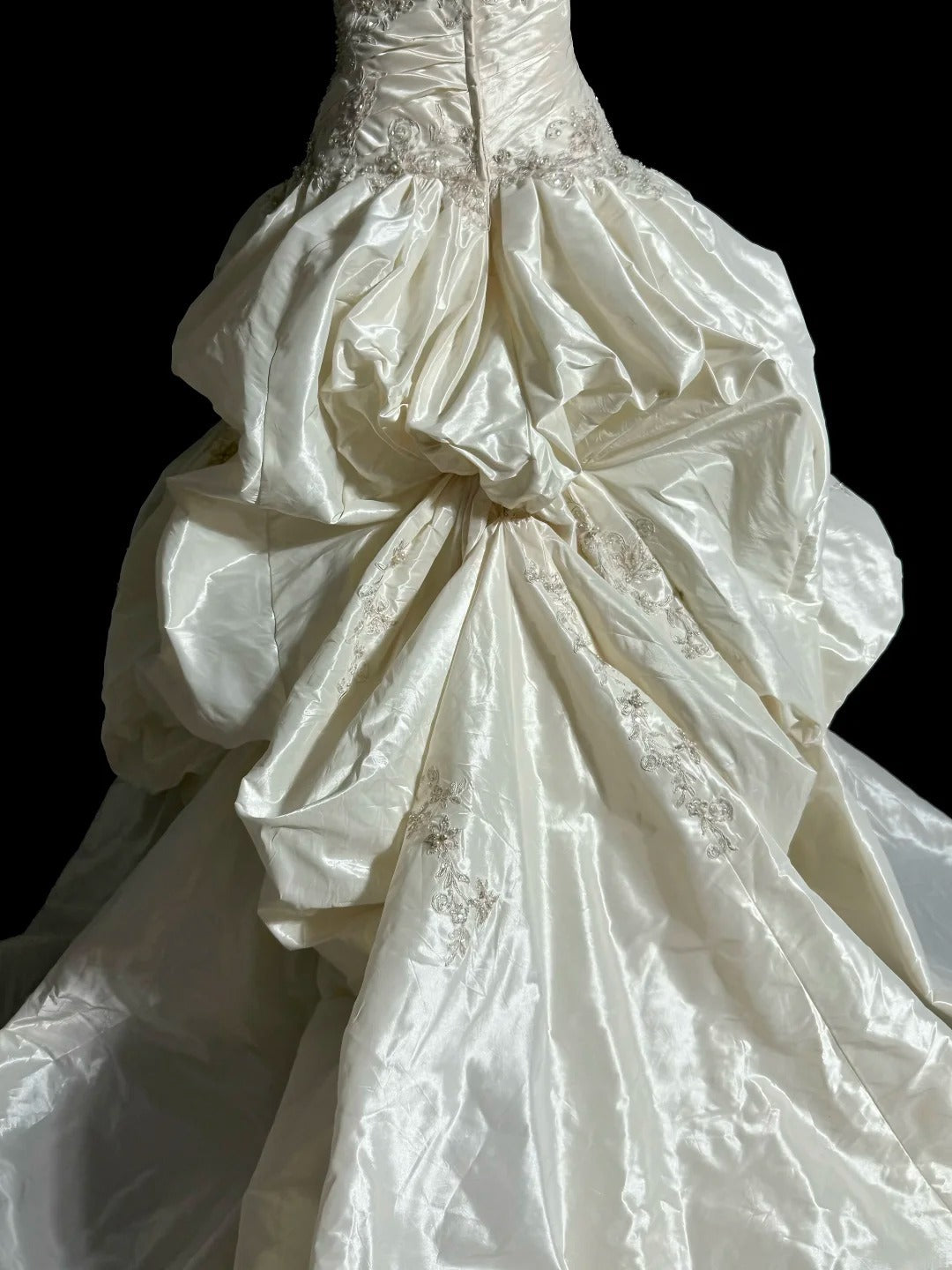 Vintage Ballkleid 70er Sweetheart Tüll Elfenbein mit Perlen Hofschleppe Prinzessin Brautkleider Hochzeitskleider MP487
