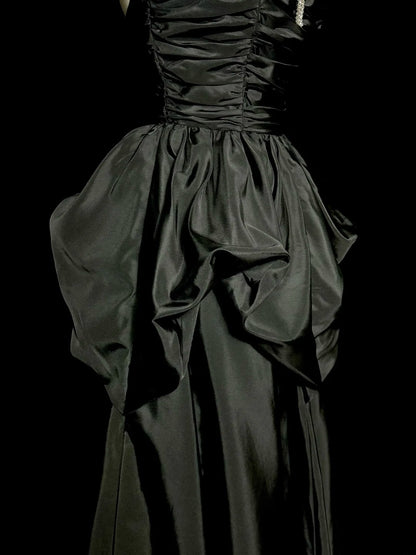 Ravissante Robe de Bal Longue de Soirée sans Manches en Satin Noir Coupe Trapèze Col Cœur pour Cérémonie de Remise de Diplôme MP490