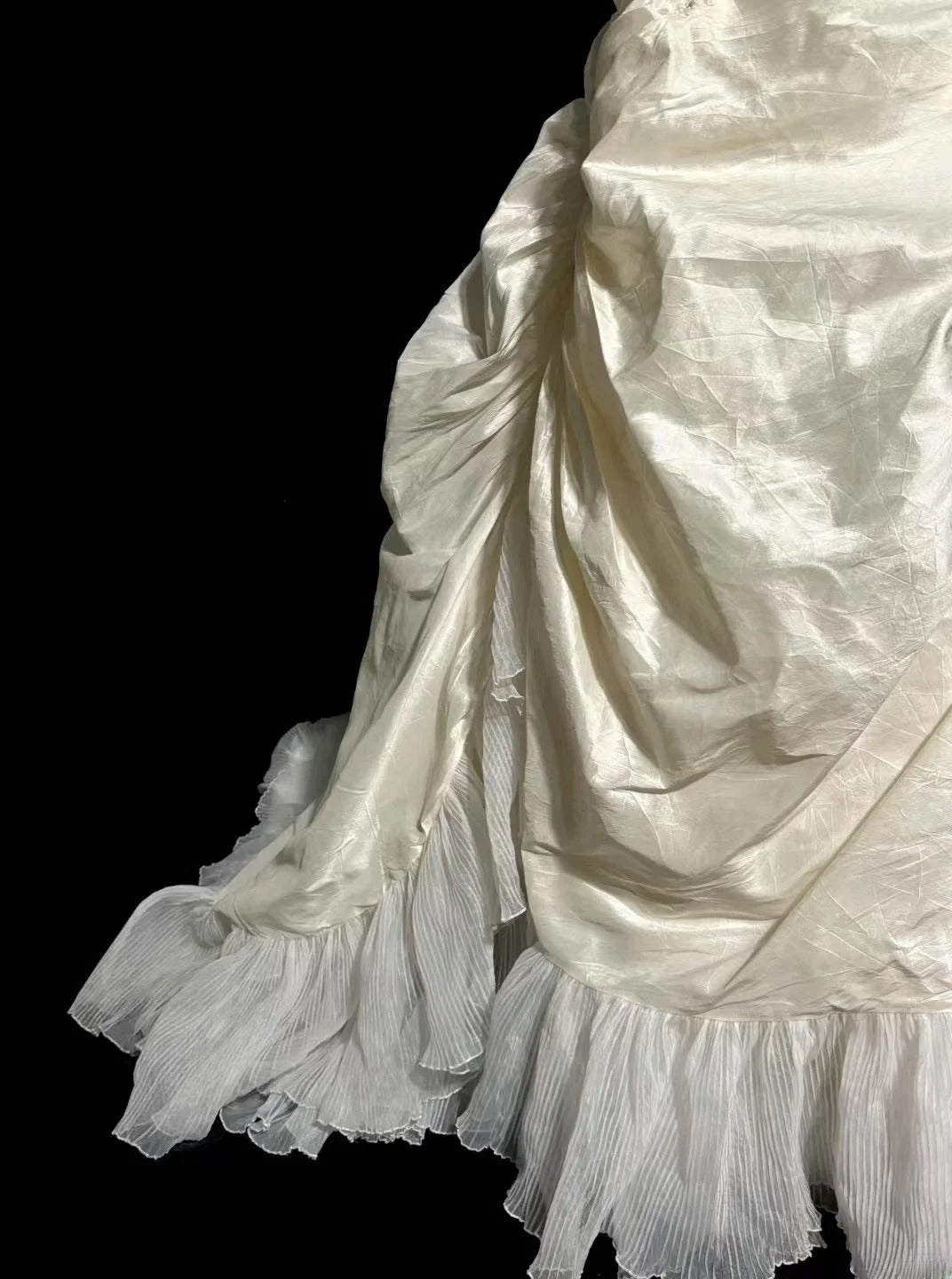 Vintage Ballkleid Trägerlos 70er Jahre Taft Elfenbein mit Applikationen Gartenprinzessin Brautkleider Hochzeitskleider MP498
