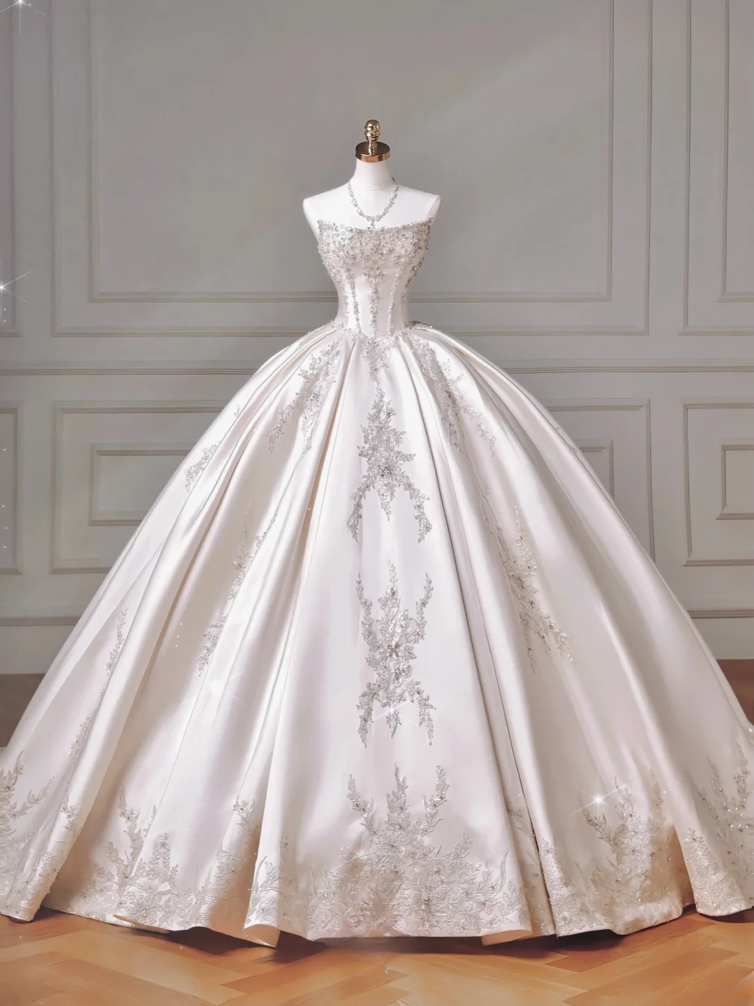 Timeless Ball Gown Strapless Ivory Satin Lace Tulle With Appliques Princess Wedding Dresses MP004