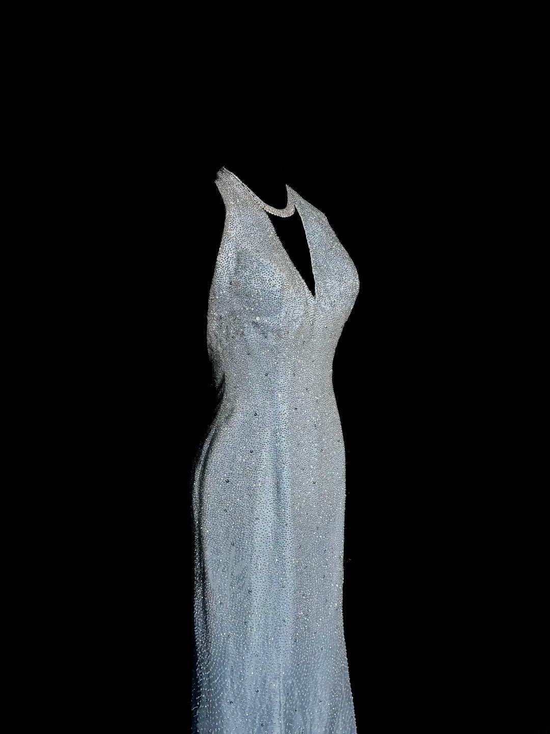 Glitzernde Meerjungfrauen-Neckholder blau mit Perlen rückenfrei ärmellos Maskerade Abschlussballkleider langes Abendkleid Abschlusskleid MP503