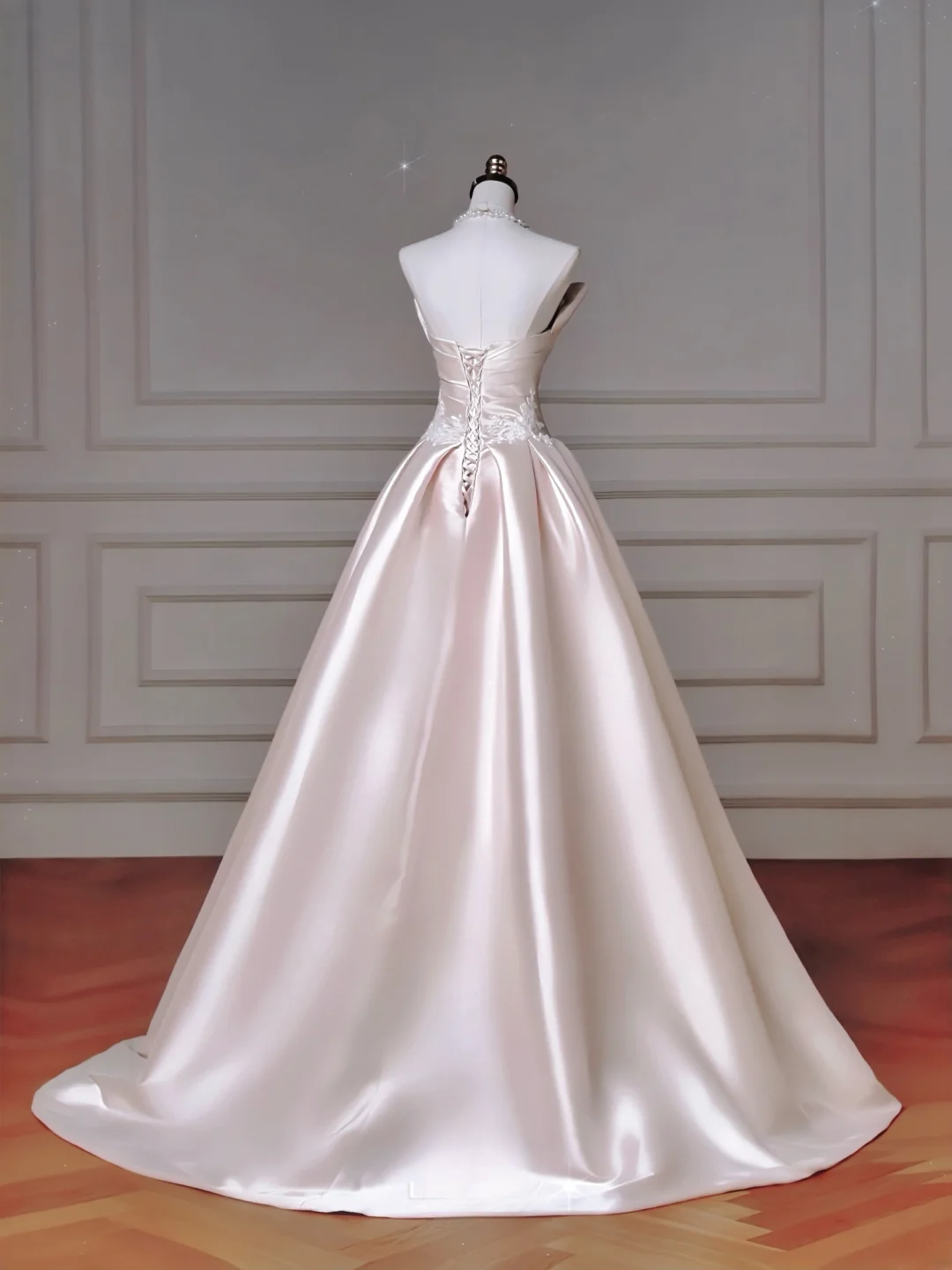 Zeitloses Ballkleid Trägerlos Hellrosa Satin Mit Spitzenapplikationen Abnehmbare Ärmel Prinzessin Brautkleid Hochzeitskleider MP010