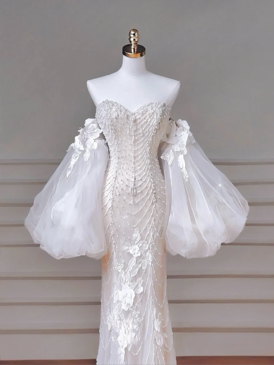 Robe de mariée de princesse intemporelle en tulle blanc avec appliques de perles et manches amovibles, coupe sirène, MP012