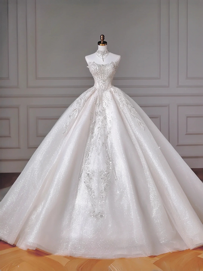 Zeitloses Ballkleid, herzförmiger Ausschnitt, Pailletten, ärmellos mit perlenbesticktem Oberteil, weiße Brautkleider, Prinzessinnen-Hochzeitskleider MP015