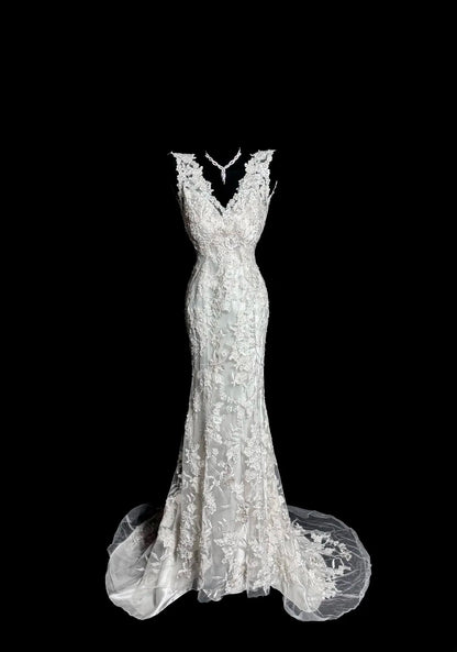 Elegantes Meerjungfrau Brautkleid Elfenbein V-Ausschnitt mit offenem Rücken Garten Prinzessin Hochzeitskleider MP519