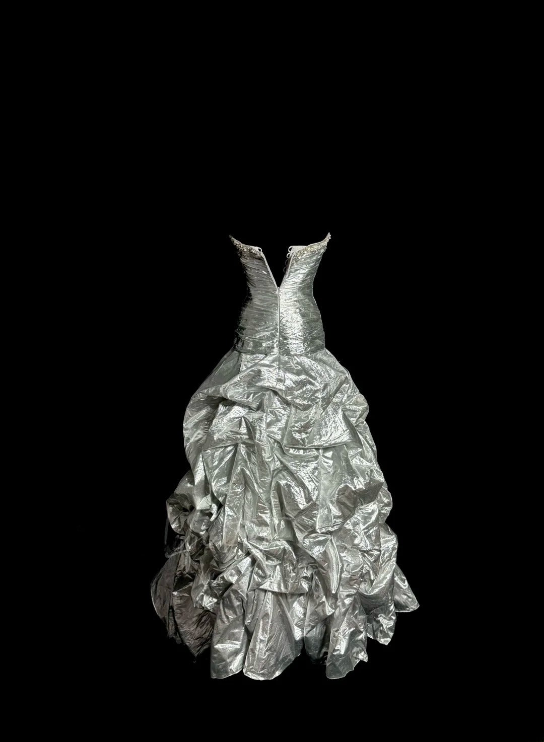 Elegant Ball Gown Sweetheart Silver Prom Dress Sleeveless Women Floor Length Pleated Party Gowns MP527