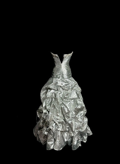 Elegant Ball Gown Sweetheart Silver Prom Dress Sleeveless Women Floor Length Pleated Party Gowns MP527