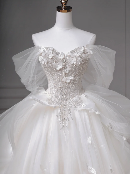 Zeitloses Ballkleid Schulterfrei Weißer Tüll Glitzerbesetztes Oberteil Mit Ärmeln Perlenbesetzte Applikationen Prinzessinnen-Brautkleider Hochzeitskleider MP018