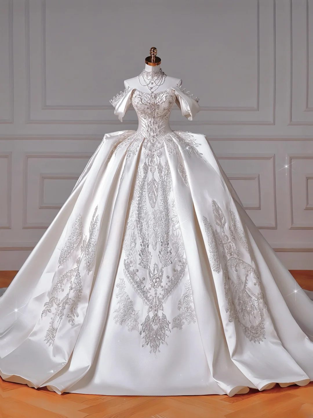 Zeitloses Ballkleid Trägerlos Satin mit kurzen Ärmeln Schleppe Perlenbesetztes Oberteil Applikationen Prinzessin Brautkleider Hochzeitskleider MP025