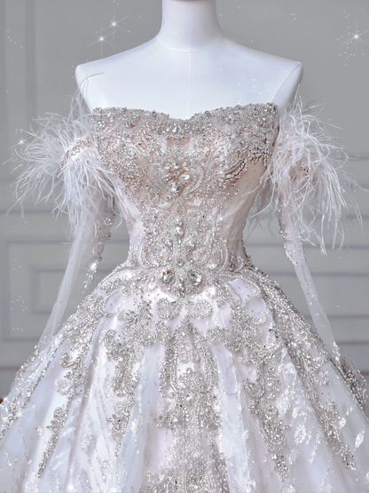 Robe de bal élégante bustier cœur en tulle blanc avec manches longues, corsage en dentelle perlée, robe de mariée de princesse MP031