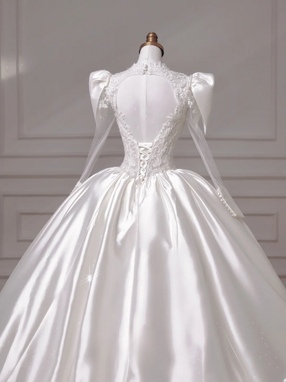 Timeless Ball Gown Sweetheart Satin With Long Sleeves Appliques Sweep Train Bodice Appliques Princess Bridal Gowns Wedding Dresses MP027