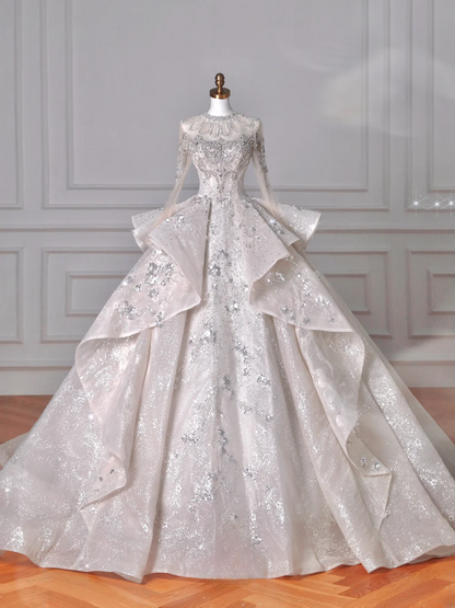 Robes de mariée princesse intemporelles avec encolure dégagée, paillettes, manches longues, perles, cristaux, traîne, bustier MP032