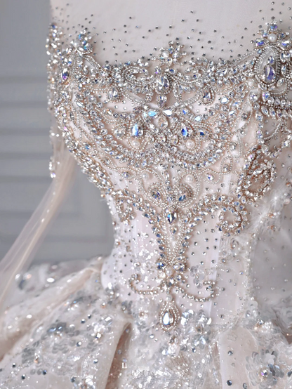 Robes de mariée princesse intemporelles avec encolure dégagée, paillettes, manches longues, perles, cristaux, traîne, bustier MP032