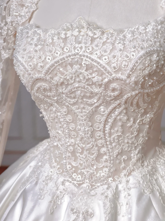 Timeless Ball Gown Square Neck Lace With Long Sleeves Beaded Crystals Sweep Train Bodice Princess Bridal Gowns Wedding Dresses MP033