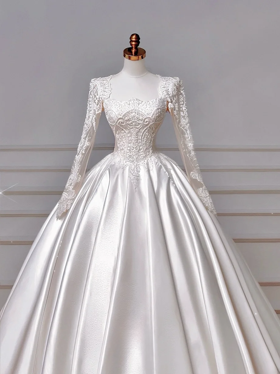 Timeless Ball Gown Square Neck Lace With Long Sleeves Beaded Crystals Sweep Train Bodice Princess Bridal Gowns Wedding Dresses MP033