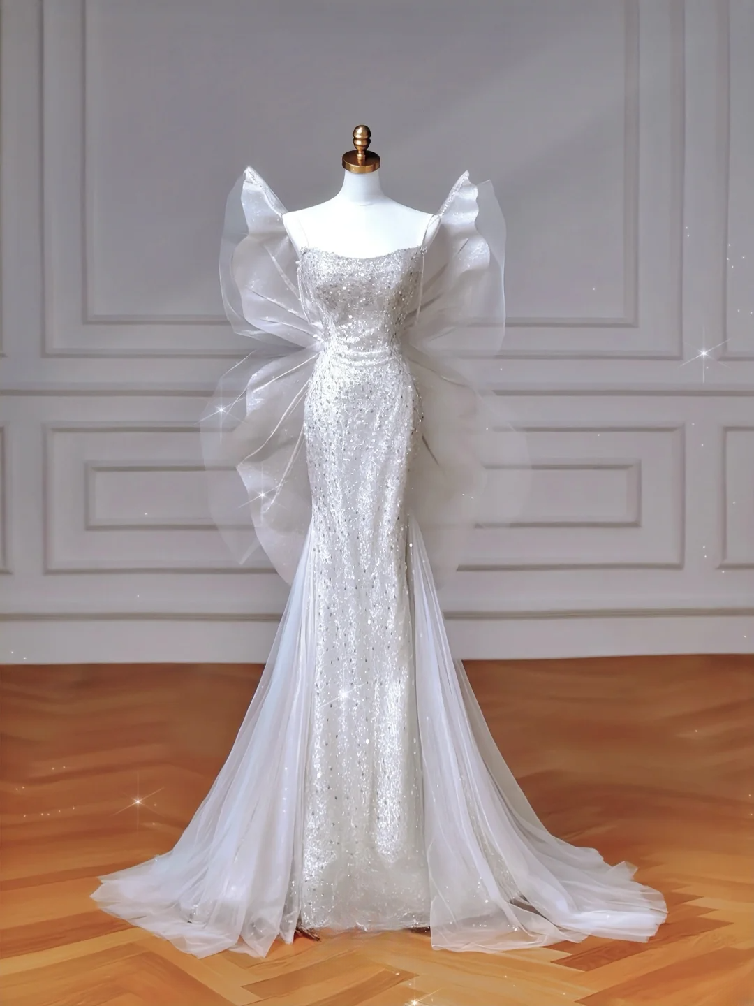 Robes de mariée Princesse de conte de fées Sirène Bustier Blanc avec papillons brodés de cristaux Traîne Balayage Corsage Robes de mariée MP034