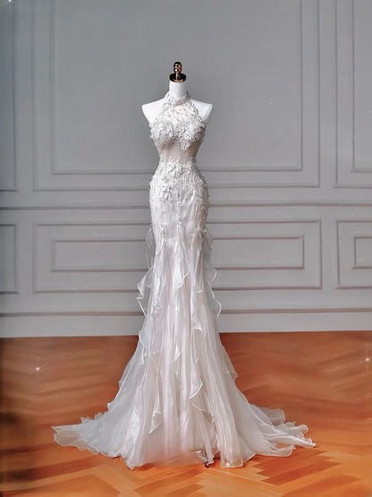 Robes de mariée princesse intemporelles avec col haut en tulle, appliques sans manches, traîne et corsage MP037
