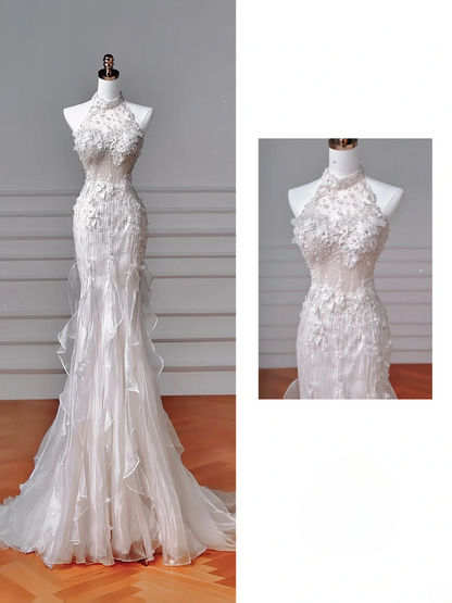 Robes de mariée princesse intemporelles avec col haut en tulle, appliques sans manches, traîne et corsage MP037