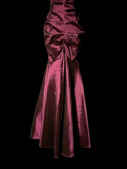 Superbes Robes de Bal Longues de Soirée MP590 en Satin Prune Épaule Dénudée Sirène avec Volants