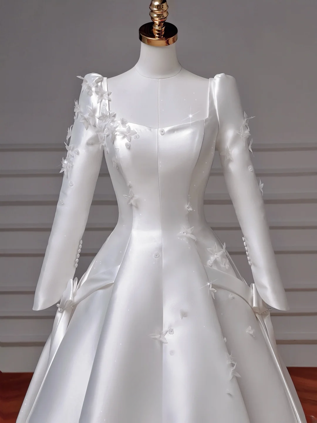 Prinzessin A-Linie, eckiger Ausschnitt mit langen Ärmeln, Satinkorsett, Schleppe, Prinzessinnen-Brautkleider, Hochzeitskleider MP044