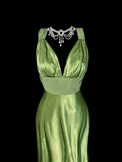 Atemberaubendes Meerjungfrauen-Abendkleid mit V-Ausschnitt, grünem Satin, rückenfrei mit Rüschen, langes Ballkleid, Abendkleider MP592